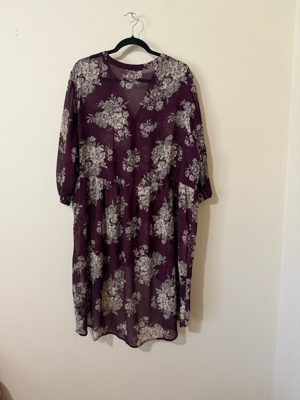 Floral V-Neck High Low Purple Tunic. Shear. PTP 27. Beautiful Pattern. - Picture 2 of 3
